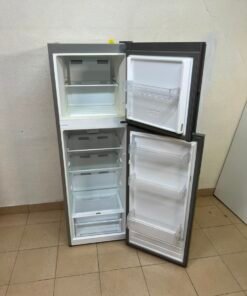 Toshiba Double-Door Refrigerator - Excellent Condition for Sale - Image 6