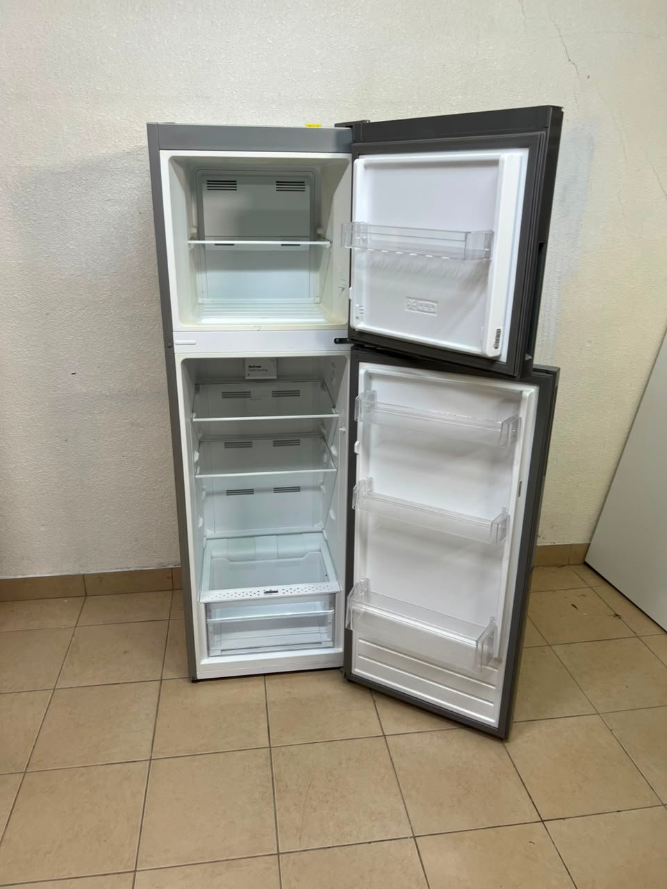 Toshiba Double-Door Refrigerator - Excellent Condition for Sale - Image 8