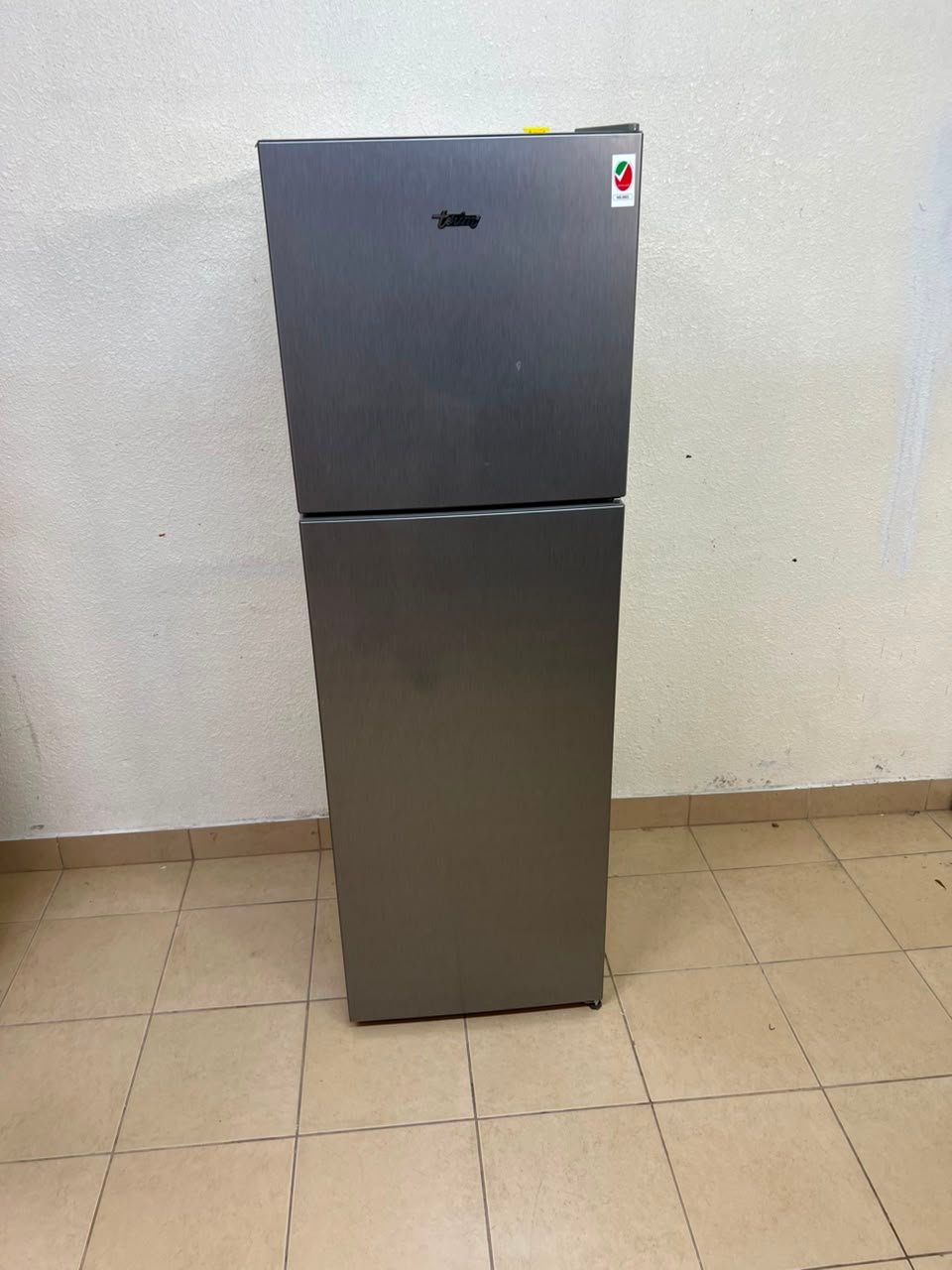 Toshiba Double-Door Refrigerator - Excellent Condition for Sale - Image 10