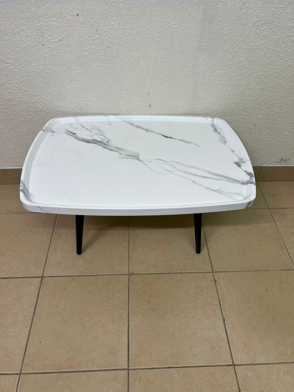 Modern Marble-Effect Coffee Table – Minimalist Design with Black Tapered Legs