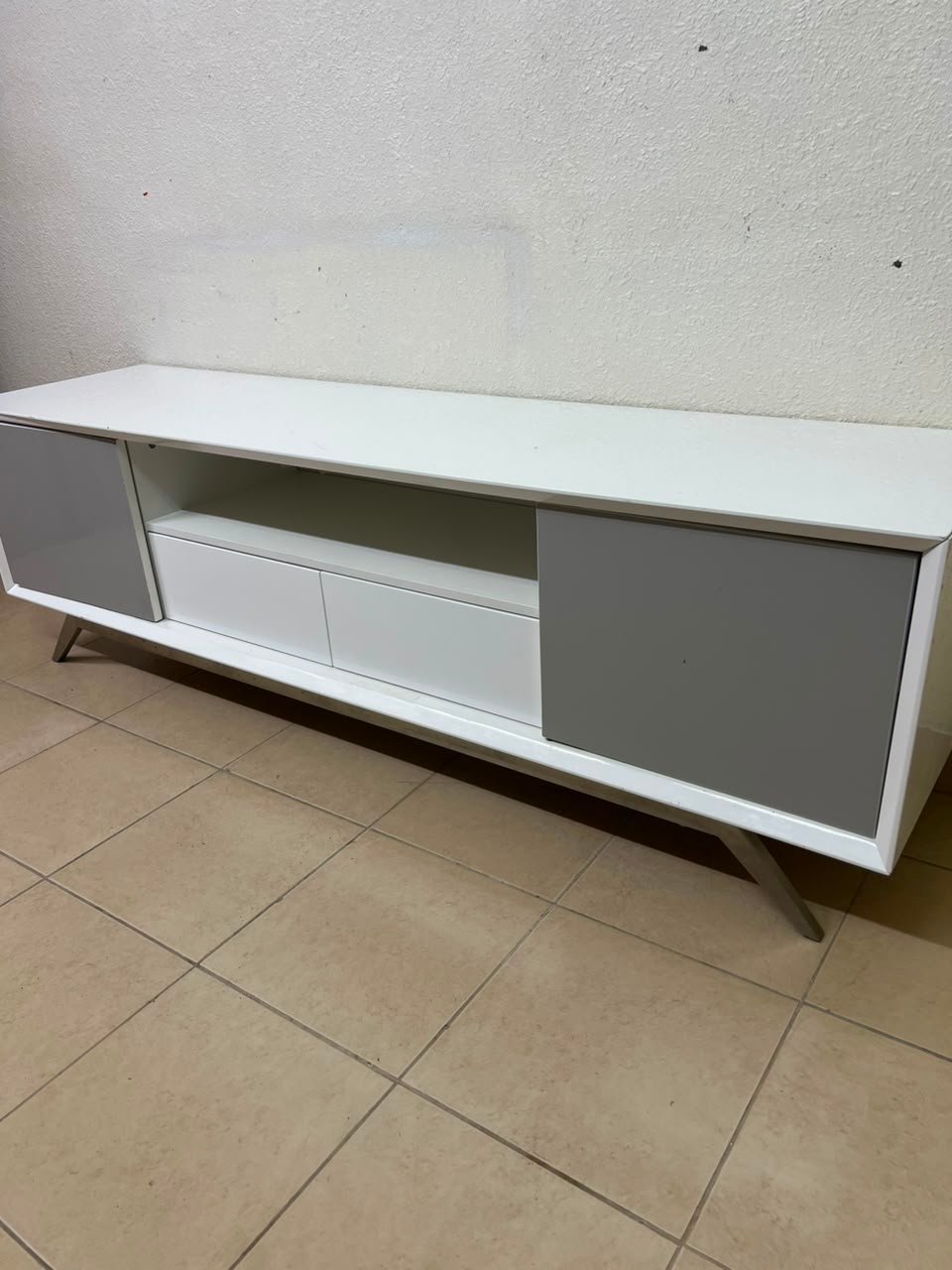 Modern Two-Tone Media Console / TV Stand – White & Light Grey with Angled Legs - Image 4