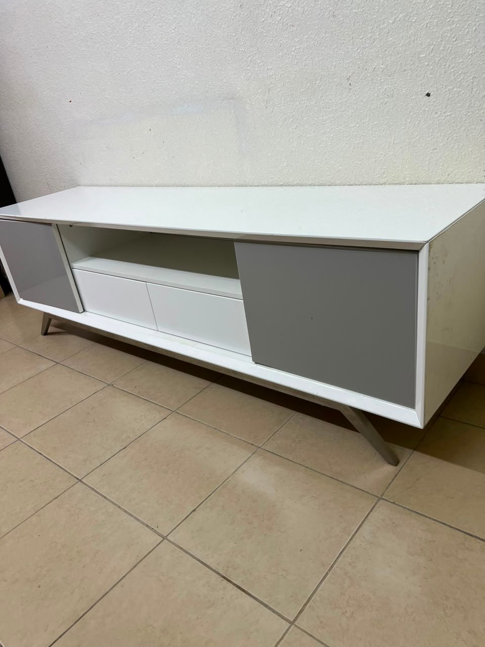Modern Two-Tone Media Console / TV Stand – White & Light Grey with Angled Legs - Image 5