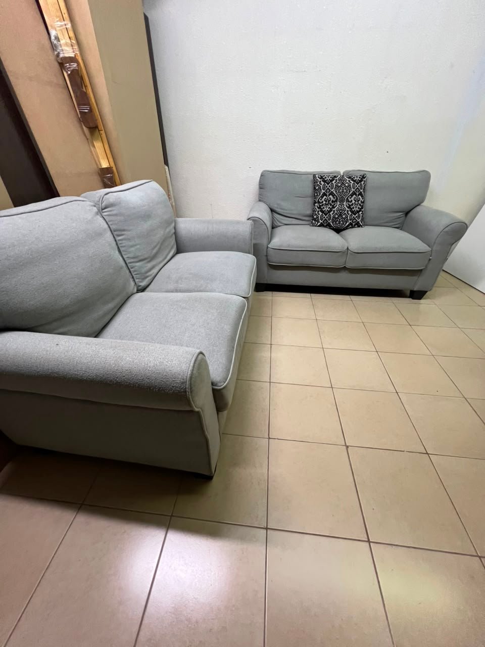 Classic Light Grey 2-Piece Sofa Set – Elegant Rolled Arm Design