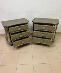 Glamorous Matching Pair of 3-Drawer Nightstands – Mirrored Sides & Jewel Knobs - Image 6