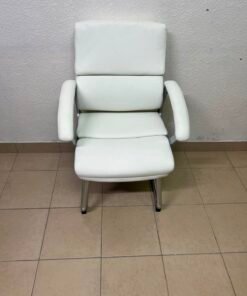 Modern White PU Leather Office Guest Chair with Chrome Cantilever Base – Ergonomic & Elegant