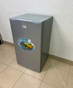 Compact single-door refrigerator in good working condition - Image 5