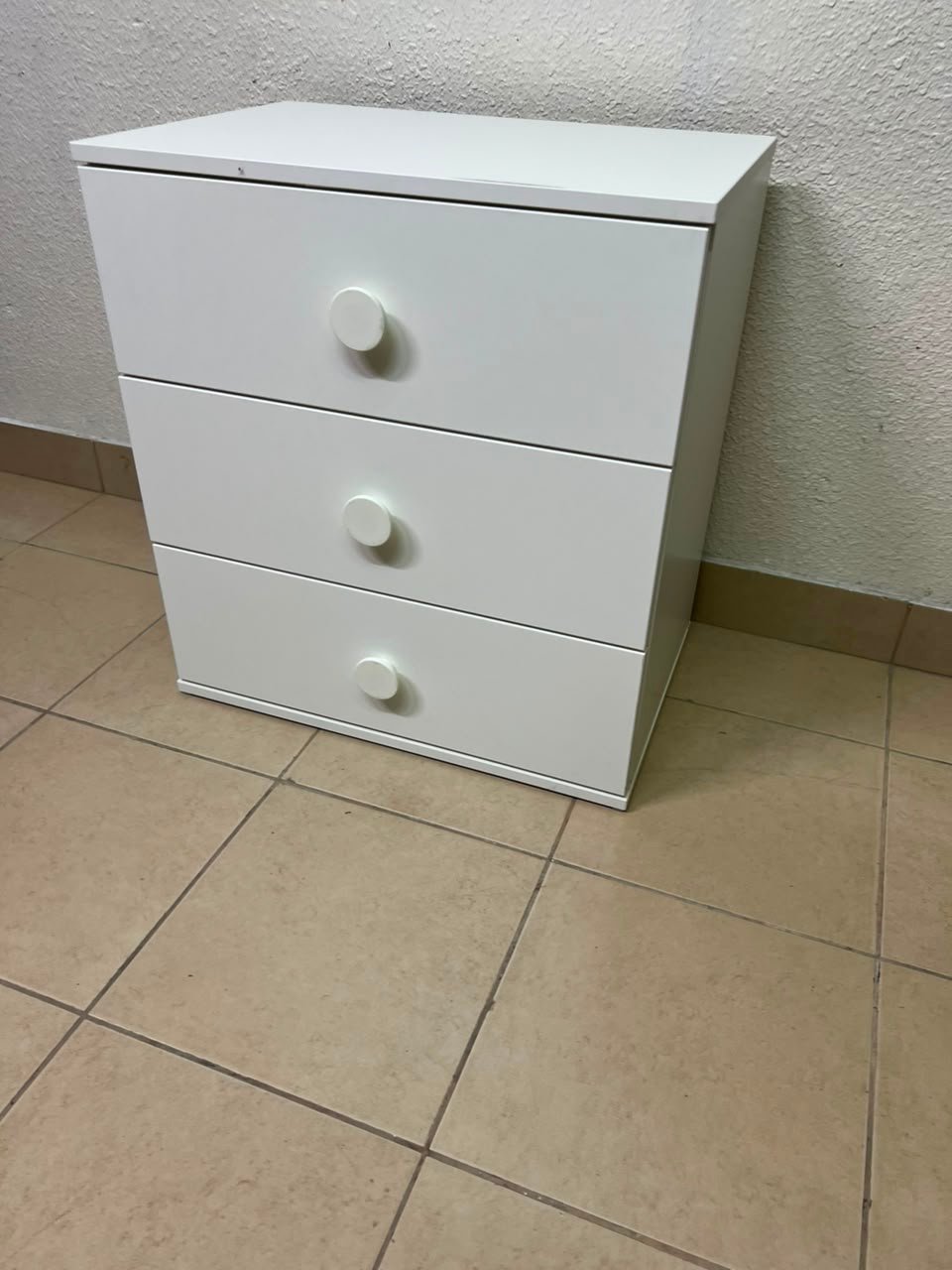 Modern White 3-Drawer Nightstand / Storage Cabinet – Minimalist Bedside Table with Round Knobs - Image 8