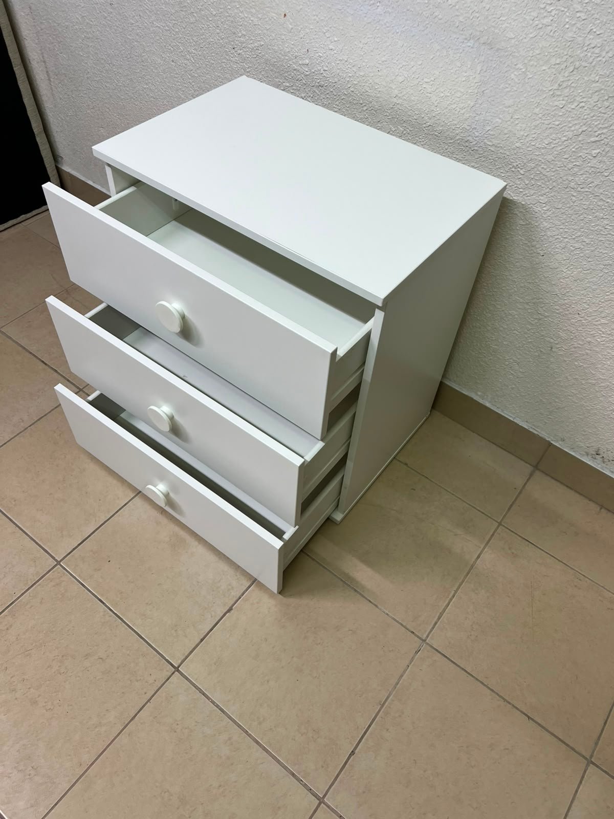 Modern White 3-Drawer Nightstand / Storage Cabinet – Minimalist Bedside Table with Round Knobs - Image 10