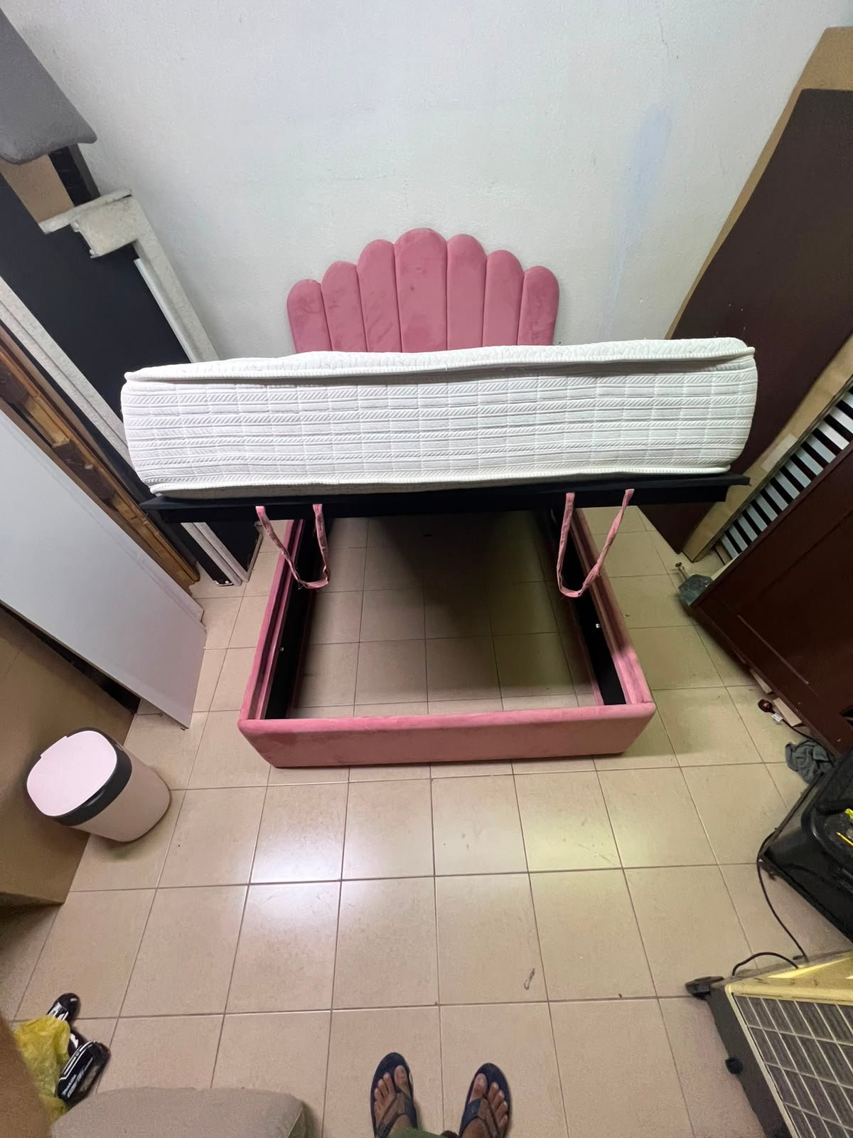 Pink Velvet Scalloped Single Bed with Quilted Mattress – Upholstered Kids'/Teen Bedroom Furniture - Image 10