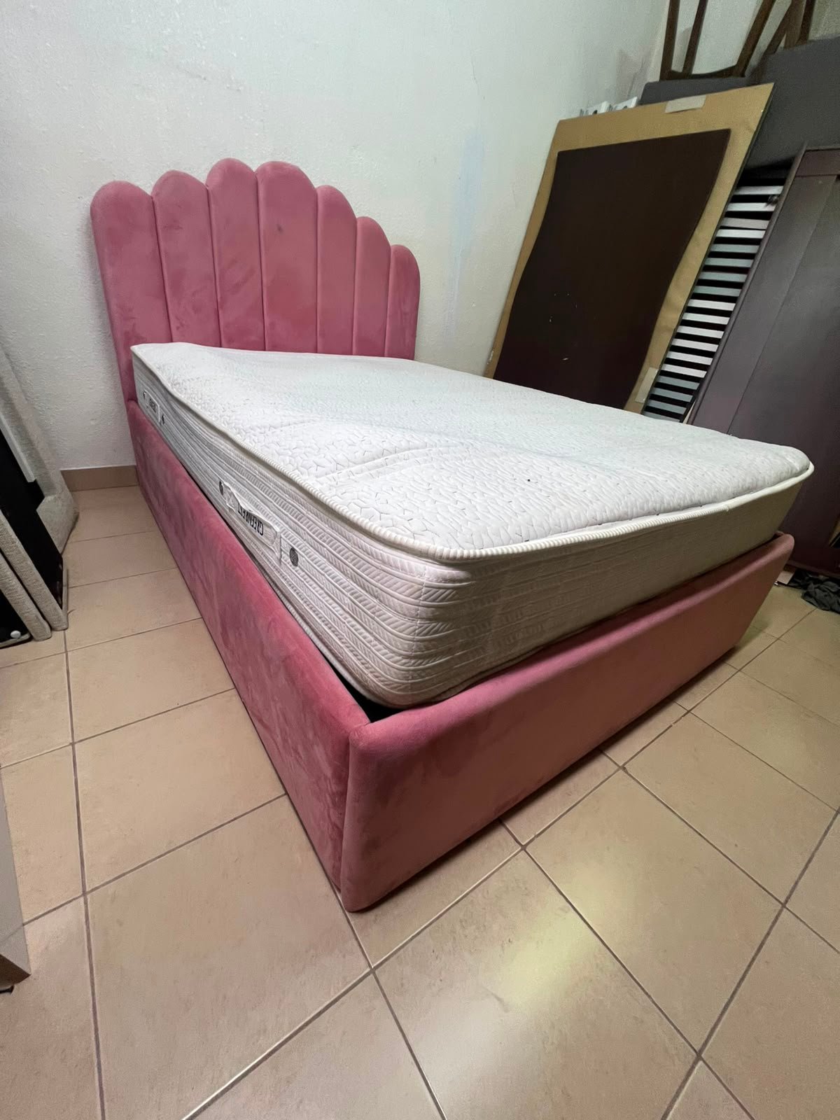 Pink Velvet Scalloped Single Bed with Quilted Mattress – Upholstered Kids'/Teen Bedroom Furniture - Image 12