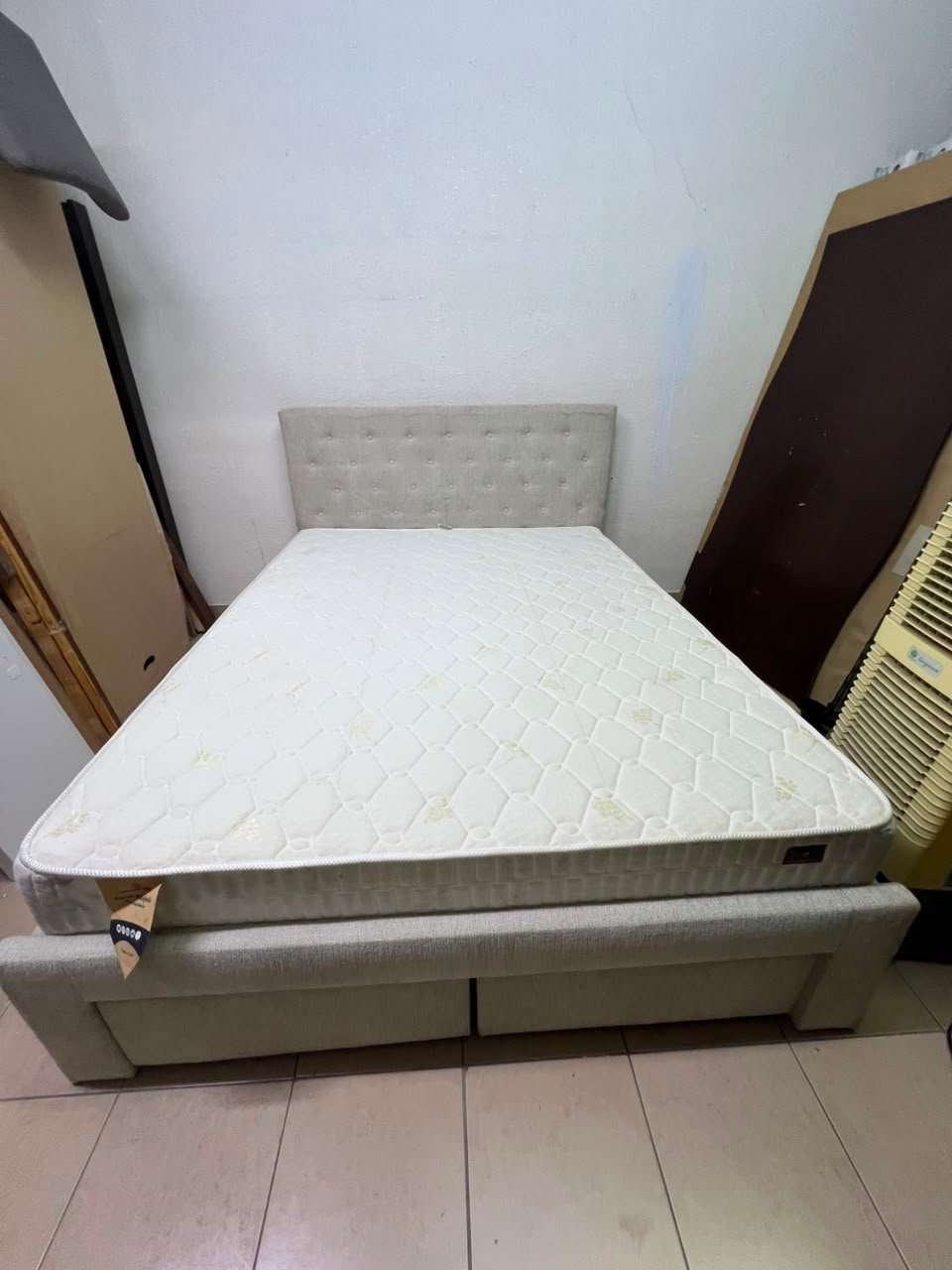 Light Grey Tufted Storage Bed with Diamond Quilted Mattress – Single Platform Bed with 2 Under-Bed Drawers - Image 7