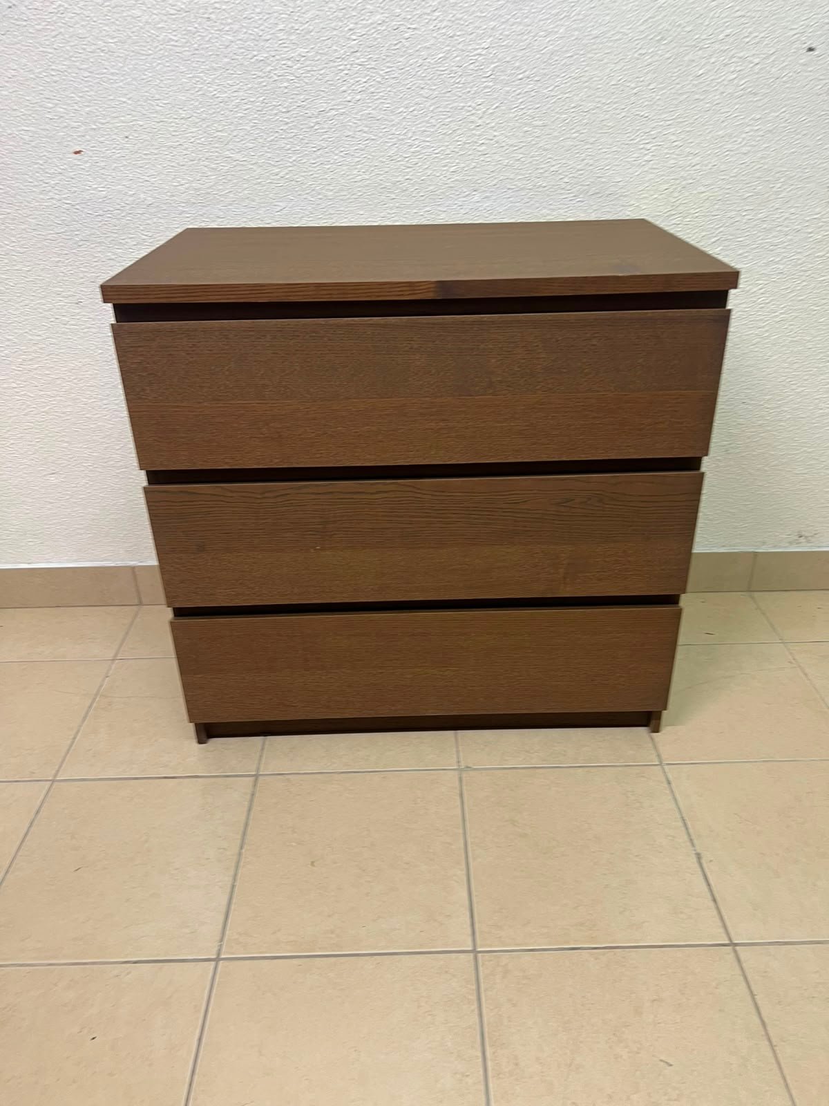 Minimalist Walnut 3-Drawer Chest / Nightstand – Handleless Design with Rich Wood Grain Finish - Image 5