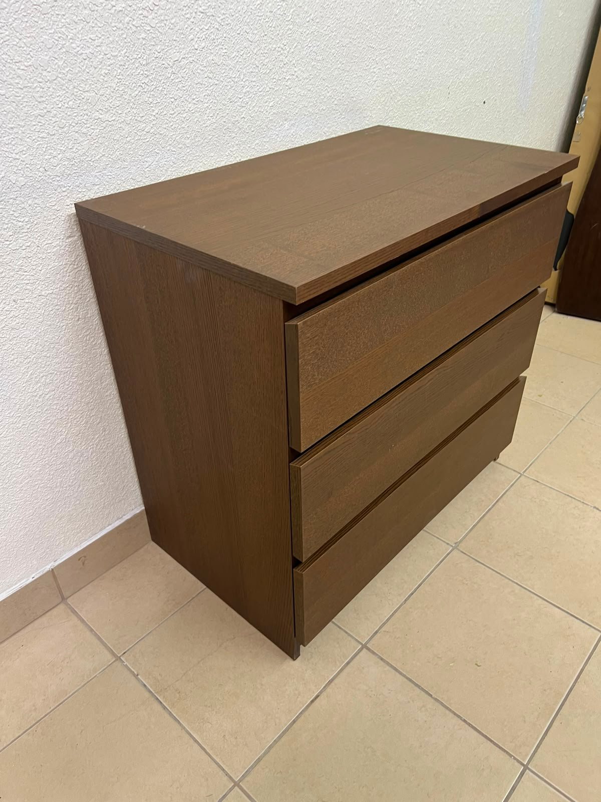 Minimalist Walnut 3-Drawer Chest / Nightstand – Handleless Design with Rich Wood Grain Finish - Image 13
