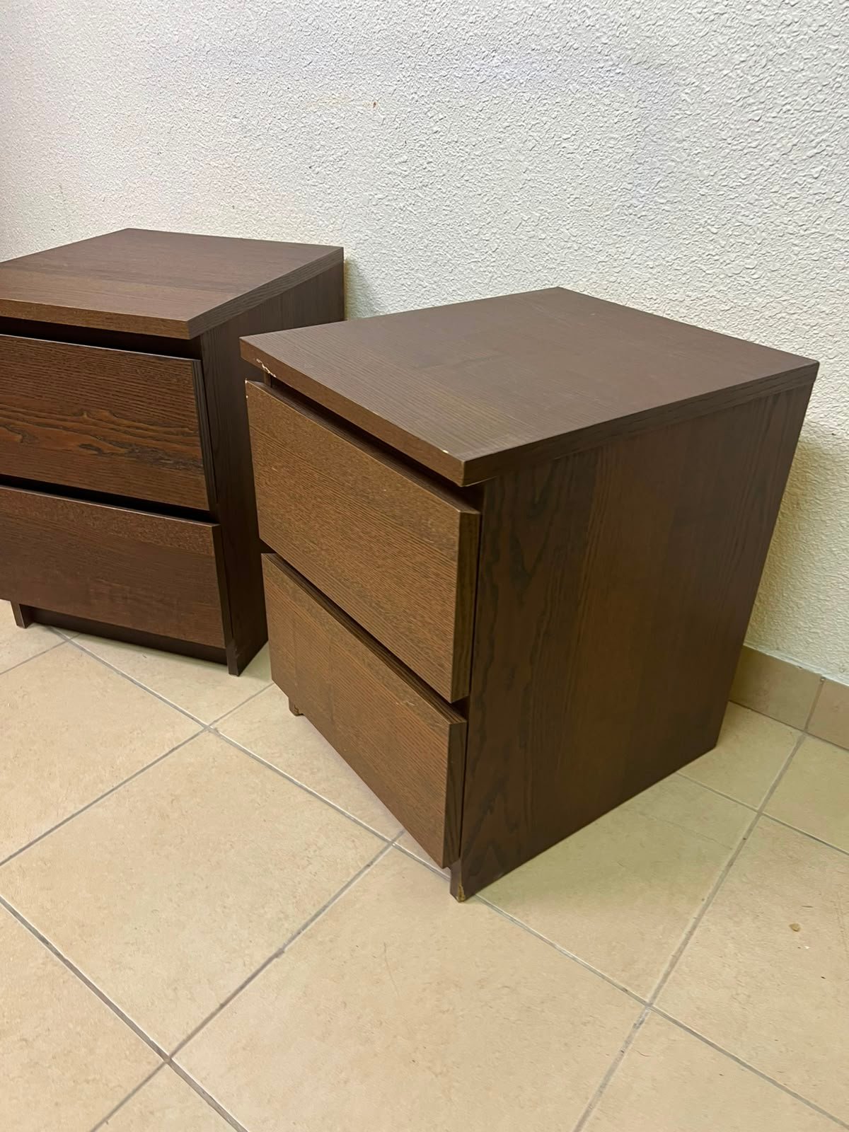 Minimalist Walnut 2-Drawer Nightstand Set – Handleless Bedside Tables with Rich Wood Grain Finish (Set of 2) - Image 4