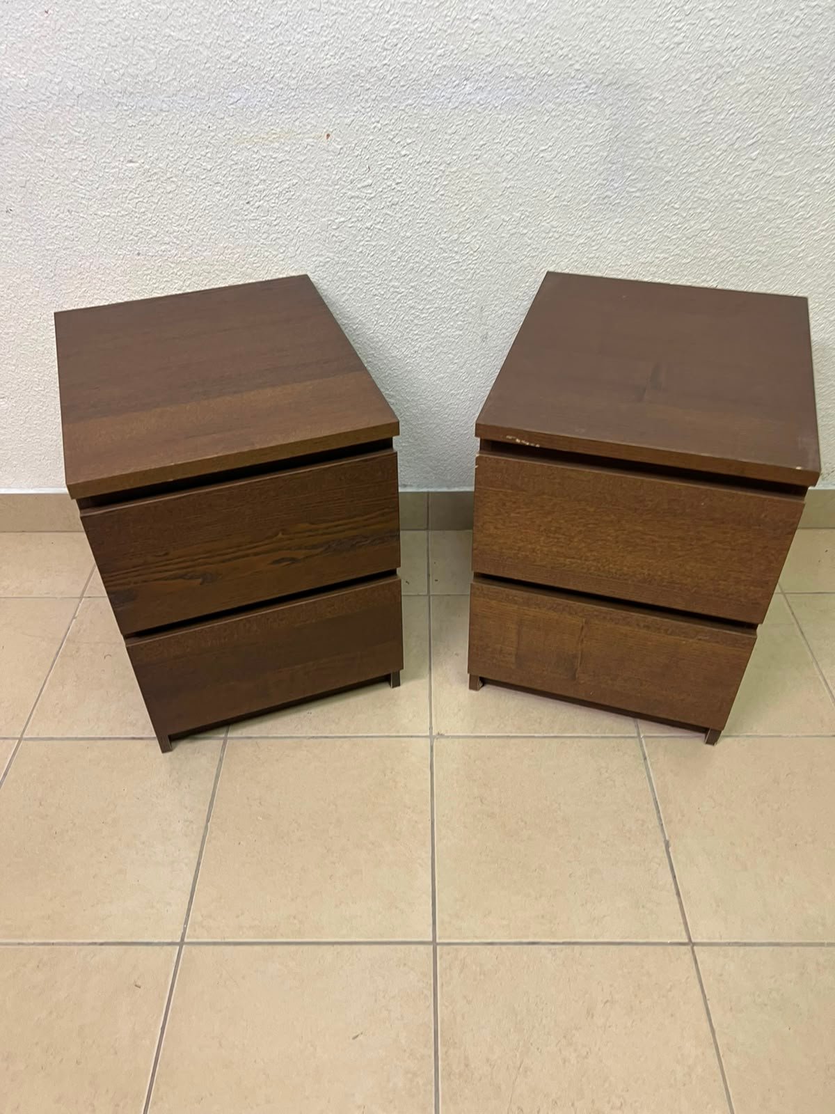 Minimalist Walnut 2-Drawer Nightstand Set – Handleless Bedside Tables with Rich Wood Grain Finish (Set of 2) - Image 5