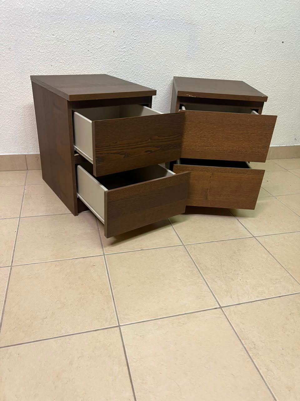 Minimalist Walnut 2-Drawer Nightstand Set – Handleless Bedside Tables with Rich Wood Grain Finish (Set of 2) - Image 12