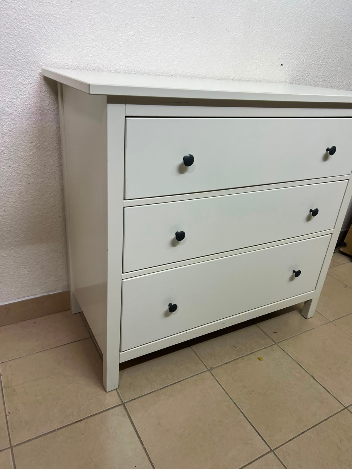 3-Drawer White Dresser / Chest of Drawers with Contrast Black Knobs – Minimalist Storage Cabinet for Bedroom & Living Room - Image 7