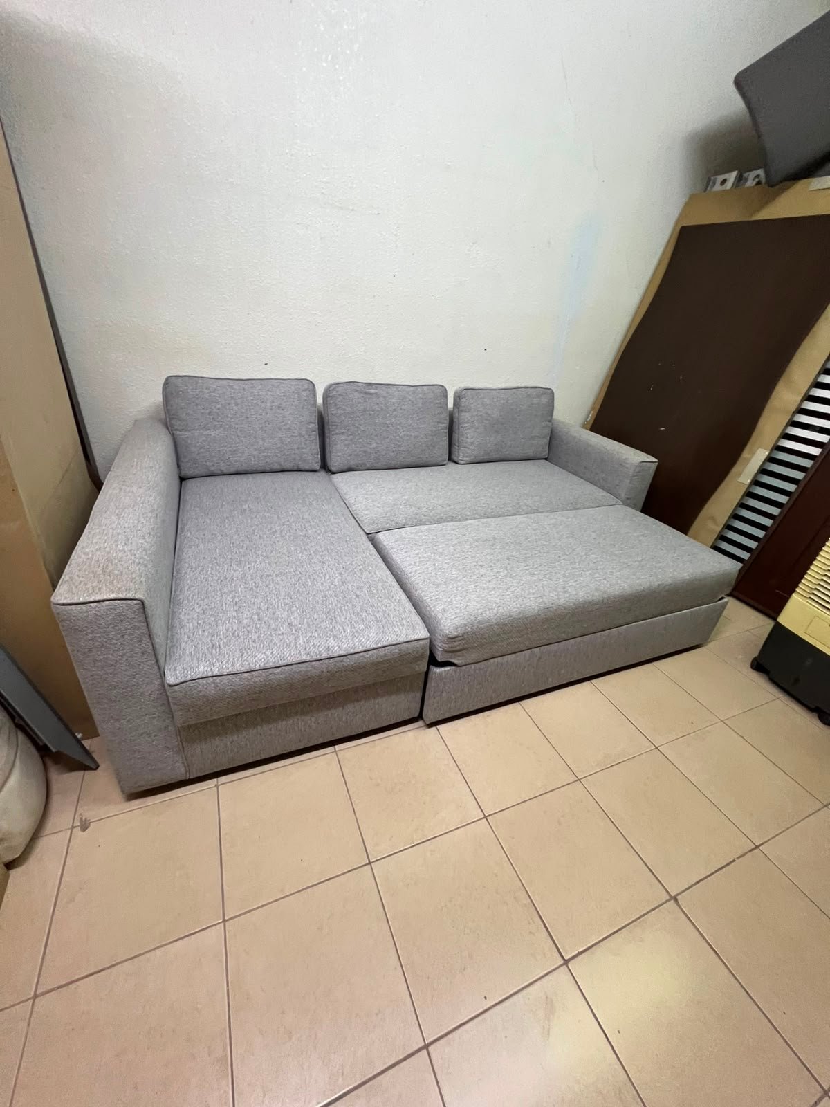Modern Grey L-Shaped Sectional Sofa with Chaise Lounge – Spacious Fabric Couch for Apartments, Living Rooms & Studios - Image 13