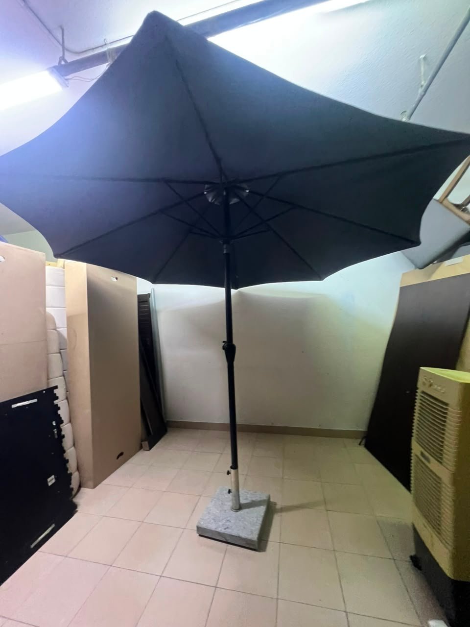 Square Dark Grey Patio Umbrella with Crank & Tilt – Complete Outdoor Garden Set with Heavy Grey Stone Base & Black Pole - Image 2