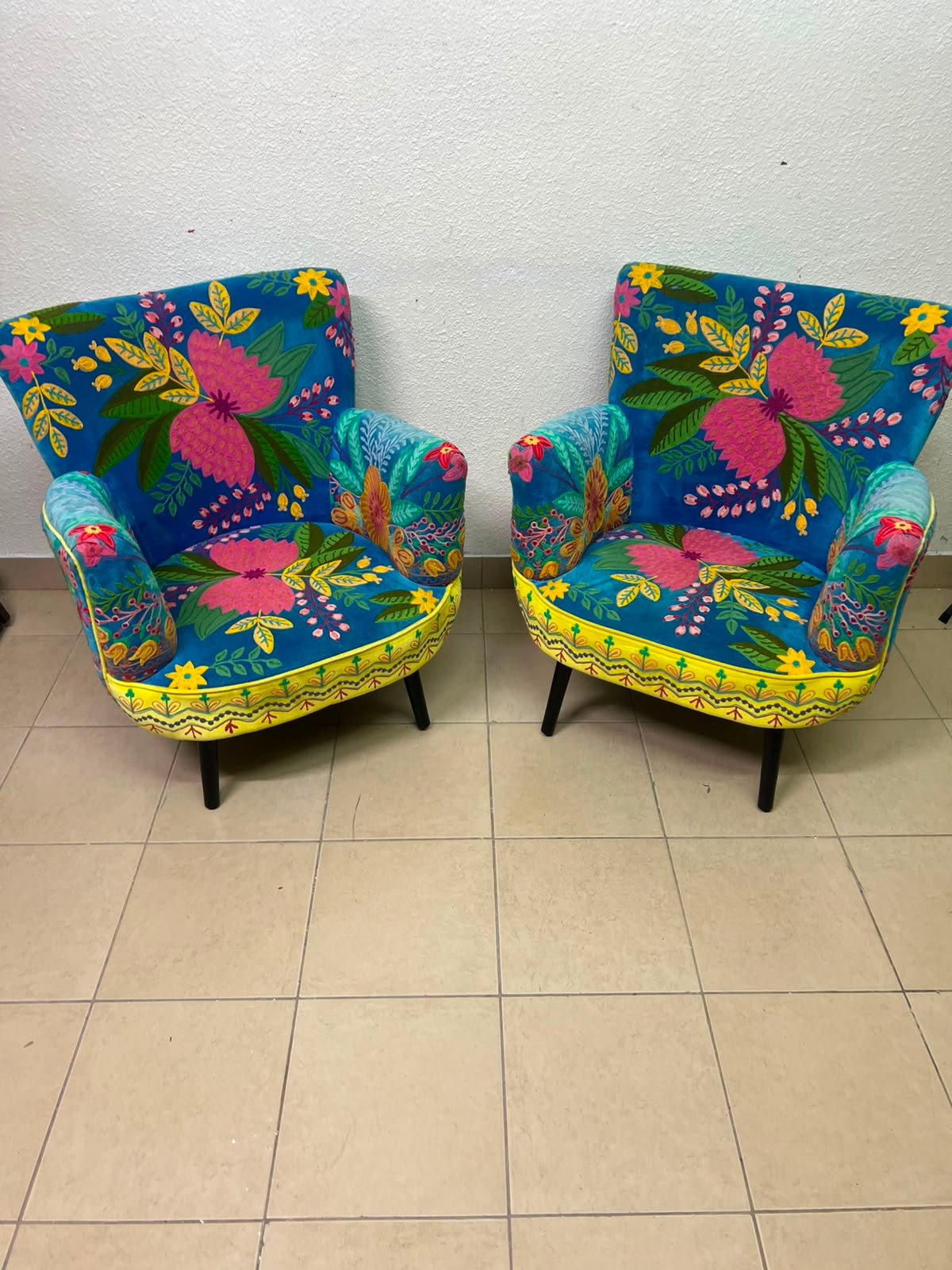 Set of 2 Boho Floral Embroidered Accent Chairs – Vibrant Teal & Yellow Armchairs with Black Tapered Legs - Image 8