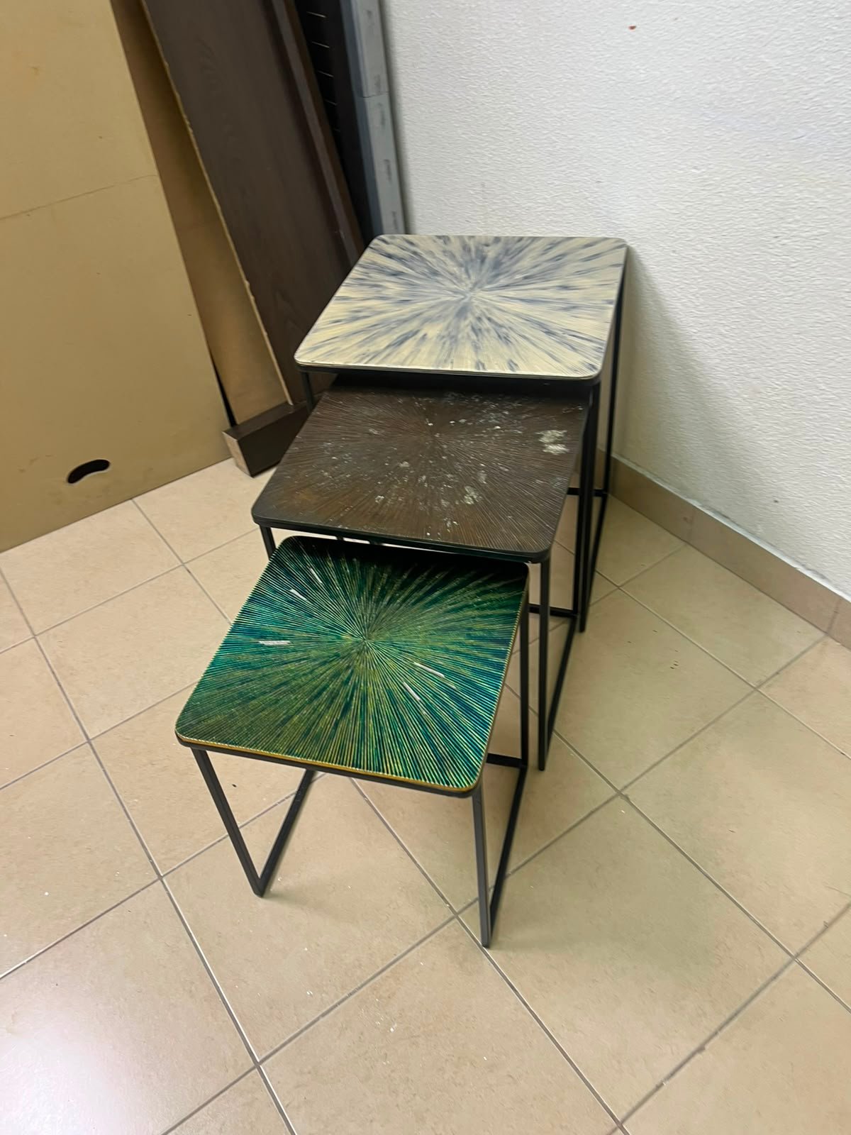 Set of 3 Geometric Nesting Tables – Minimalist Black Metal Frame with Unique Sunburst Art Glass/Terrazzo Tops - Image 3