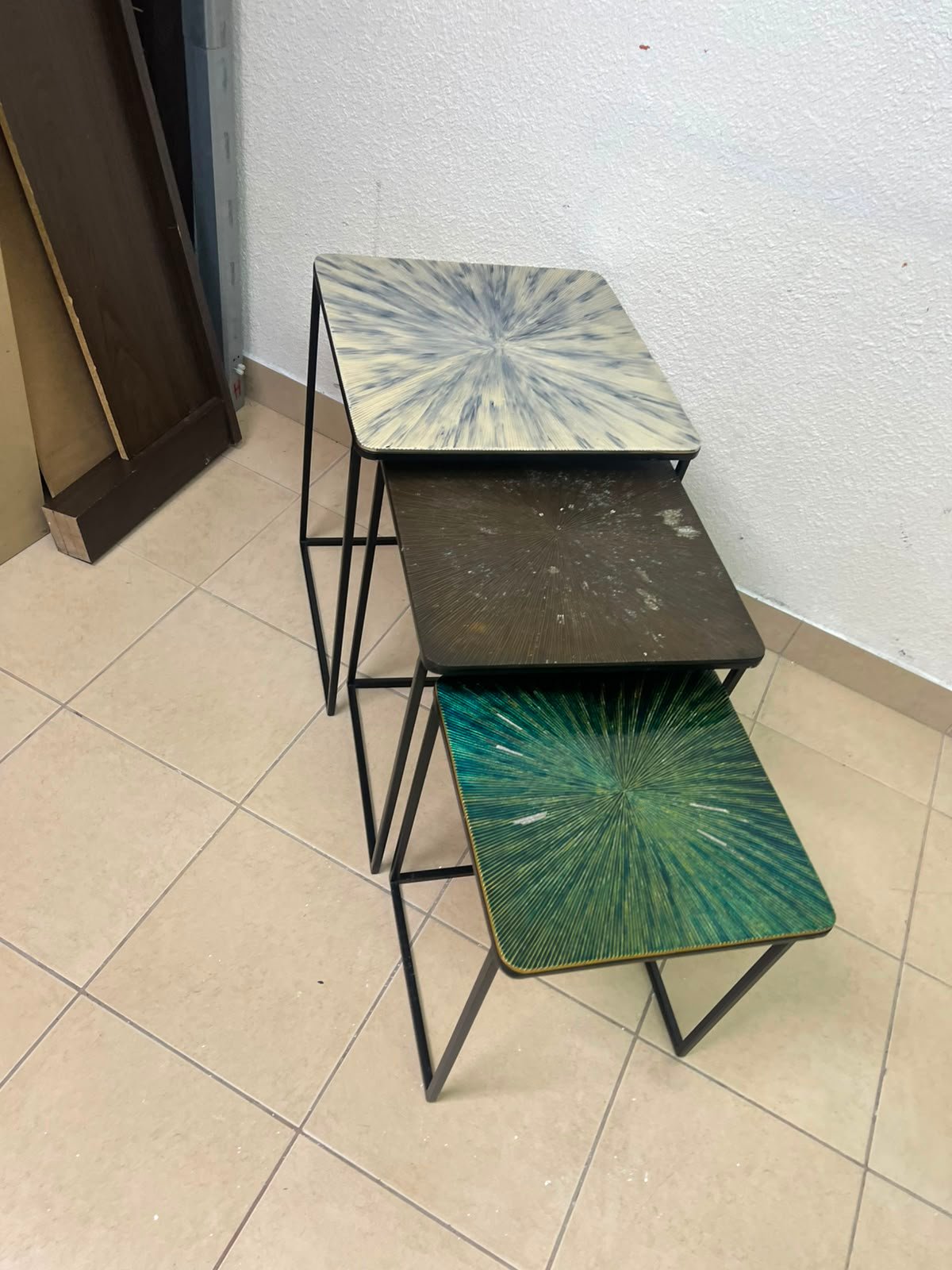 Set of 3 Geometric Nesting Tables – Minimalist Black Metal Frame with Unique Sunburst Art Glass/Terrazzo Tops - Image 6