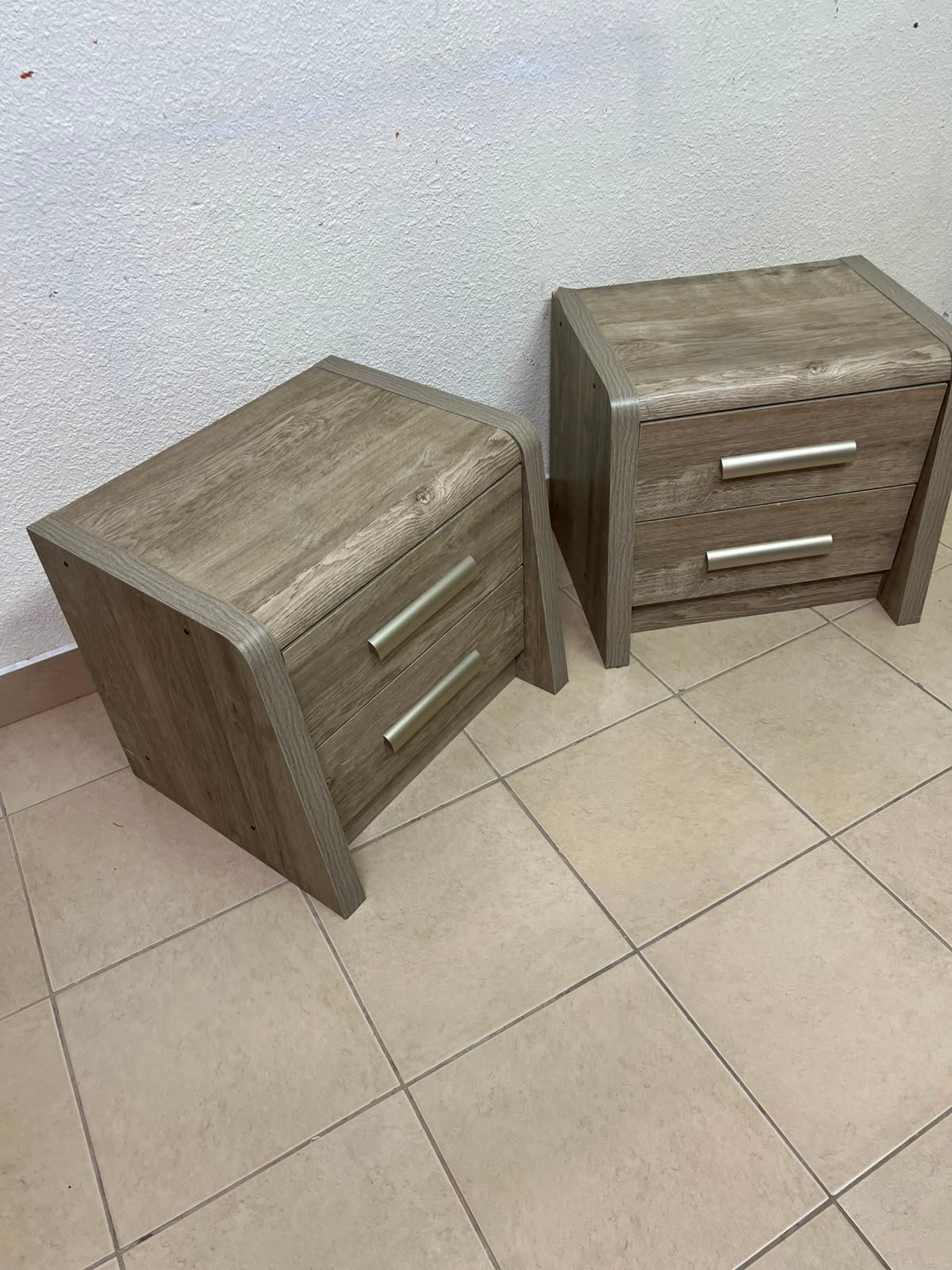 Set of 2 Grey Wood Grain 2-Drawer Nightstands – Modern Bedside Tables with Curved Edges & Silver Bar Handles - Image 13