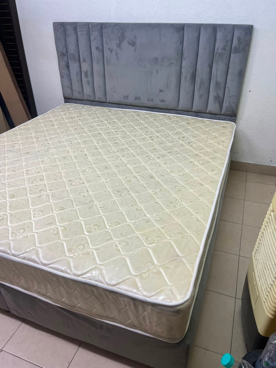 Complete Upholstered Grey Bed Set – Vertical Channel-Tufted Headboard, Cream Quilted Mattress & Matching Dark Grey Divan Base - Image 9