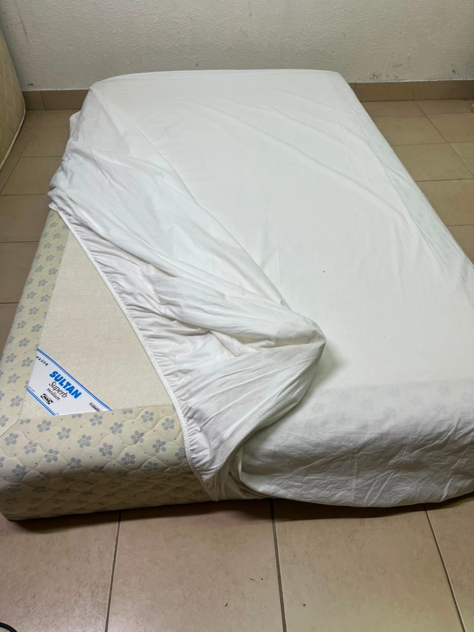 IKEA SULTAN Mattress with White Fitted Sheet – Quilted Cream Fabric with Grey Floral Pattern - Image 3