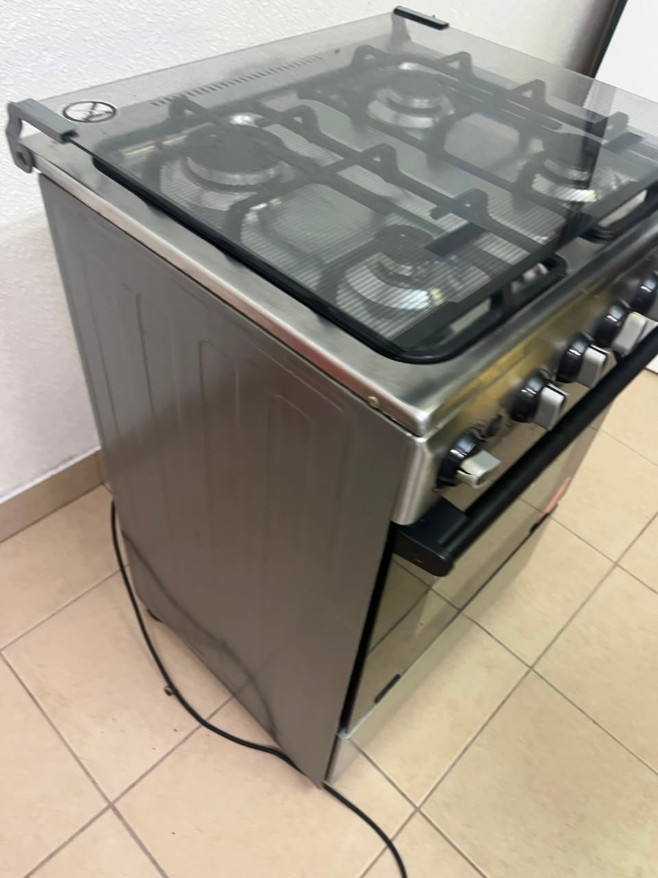 Midea Freestanding 4-Burner Gas Cooker with Oven – Stainless Steel Stove with Foldable Glass Lid & Storage Drawer - Image 4