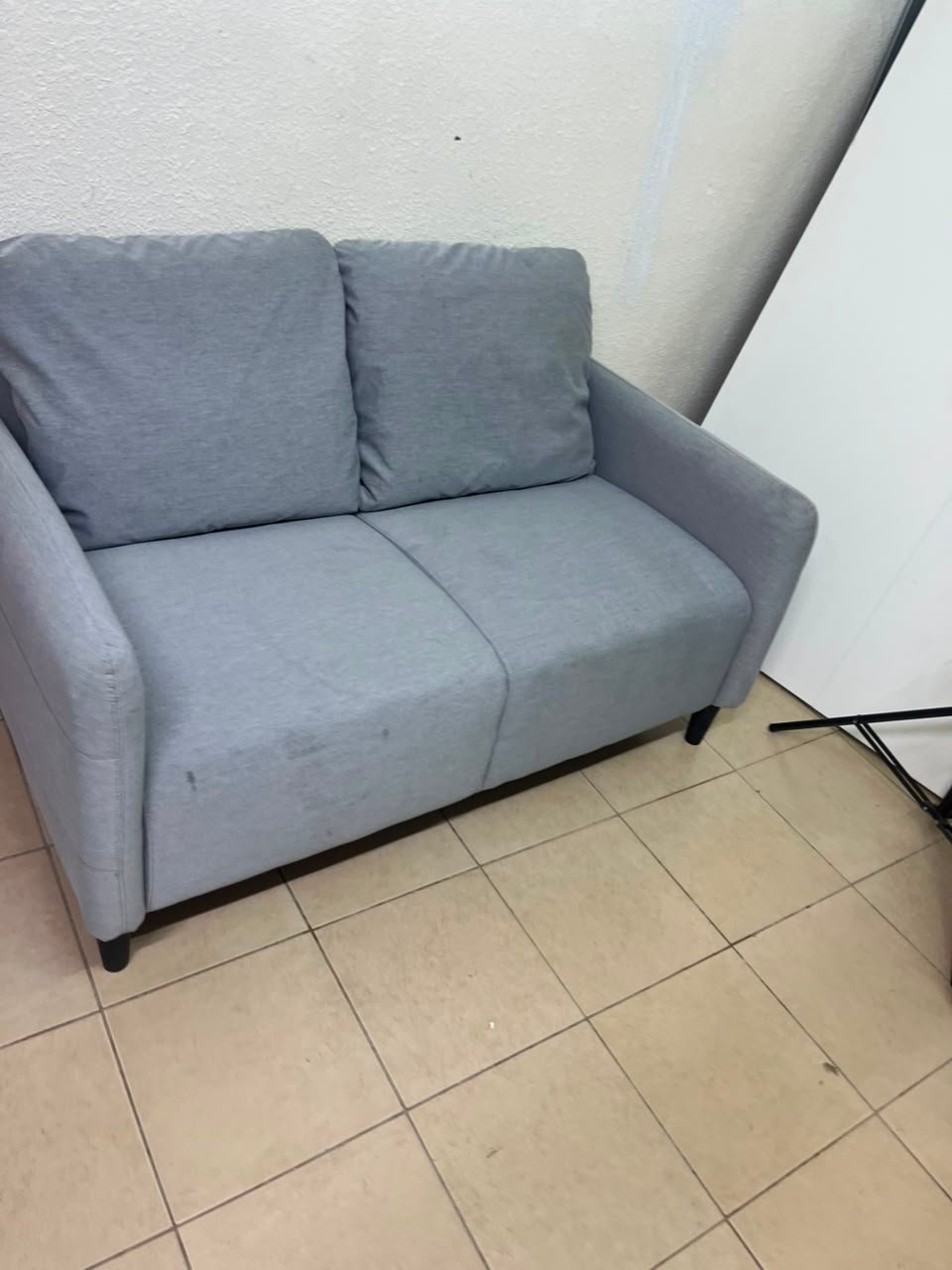 Modern Light Grey 2-Seater Loveseat / Small Sofa – Compact Design with Loose Back Cushions & Short Black Legs - Image 5