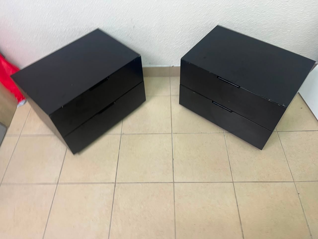 Set of 2 Minimalist Black 2-Drawer Nightstands – Modern Bedside Tables with Handleless Design & Recessed Plinth Base - Image 5