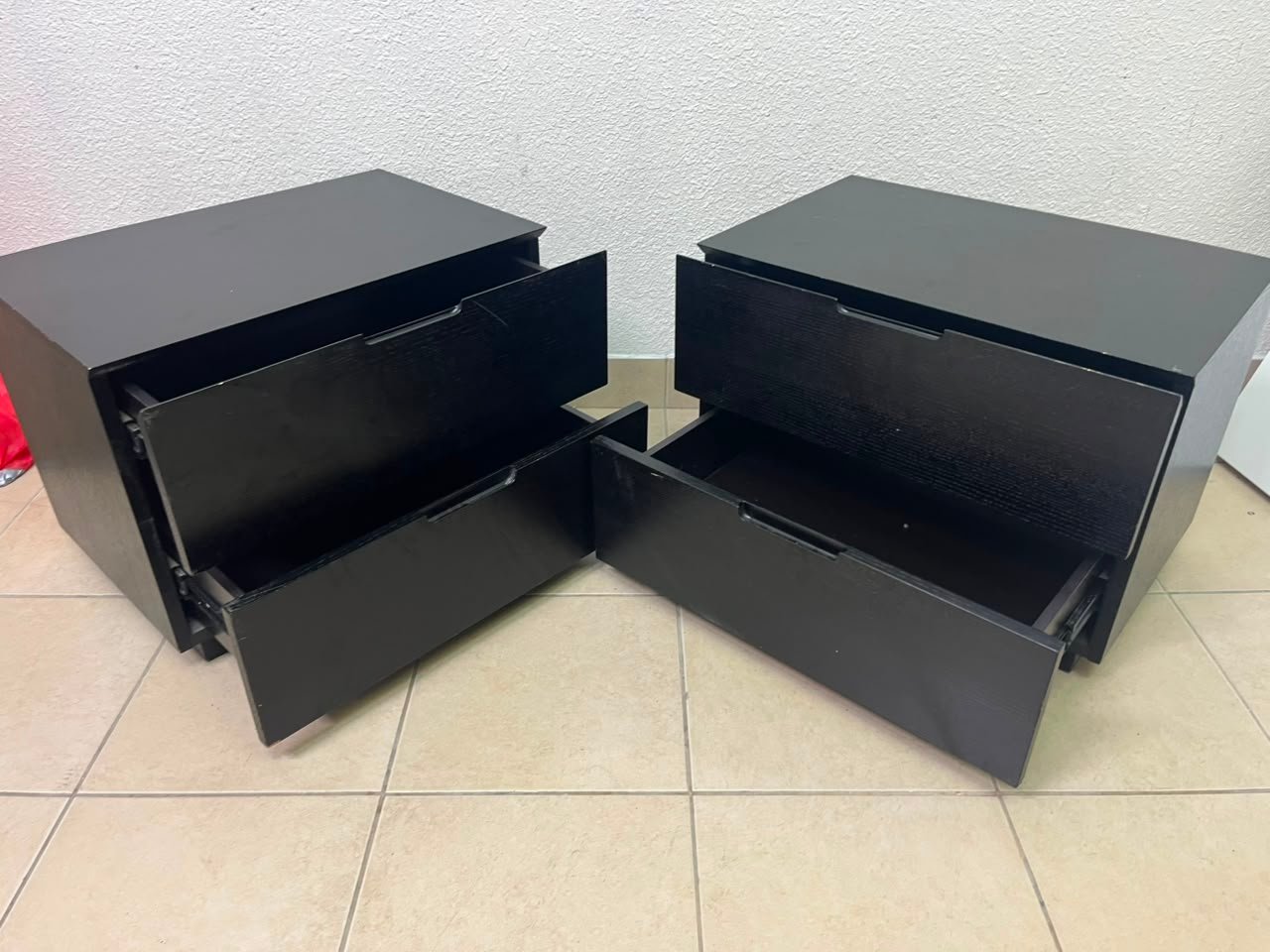 Set of 2 Minimalist Black 2-Drawer Nightstands – Modern Bedside Tables with Handleless Design & Recessed Plinth Base - Image 11