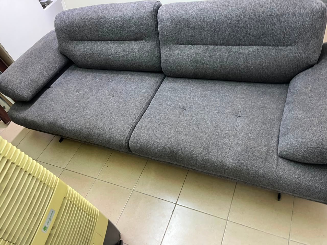 Modern Dark Grey 2-Seater Fabric Sofa / Loveseat – Plush Cushions with Horizontal Panel Stitching & Low-Profile Legs - Image 4