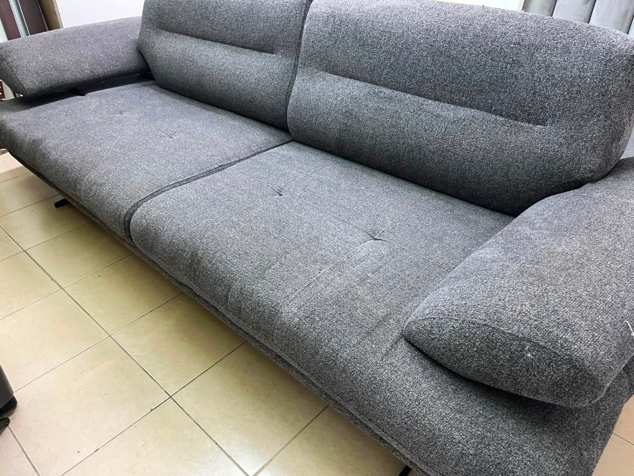 Modern Dark Grey 2-Seater Fabric Sofa / Loveseat – Plush Cushions with Horizontal Panel Stitching & Low-Profile Legs - Image 5