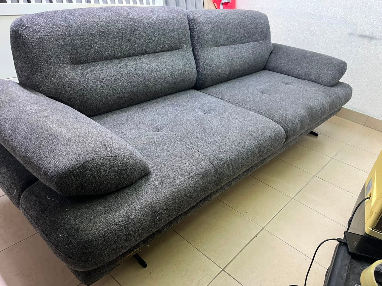 Modern Dark Grey 2-Seater Fabric Sofa / Loveseat – Plush Cushions with Horizontal Panel Stitching & Low-Profile Legs - Image 6
