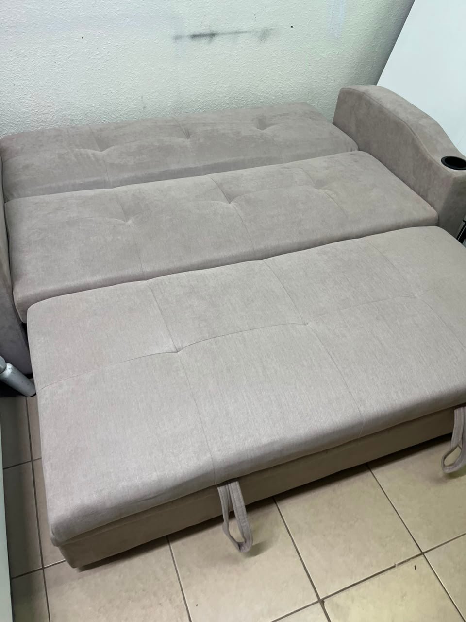 Modern Beige Convertible Sofa Bed with Cup Holders – Plush Tufted Futon with Pull-Out Storage / Sleeper Function for Apartments & Guest Rooms - Image 2