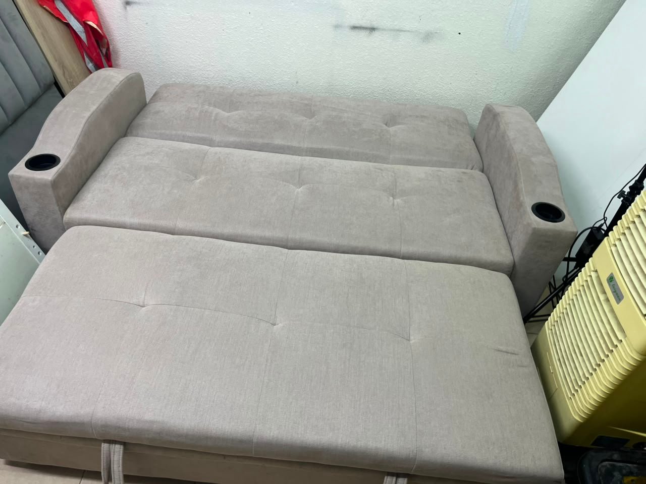 Modern Beige Convertible Sofa Bed with Cup Holders – Plush Tufted Futon with Pull-Out Storage / Sleeper Function for Apartments & Guest Rooms - Image 3
