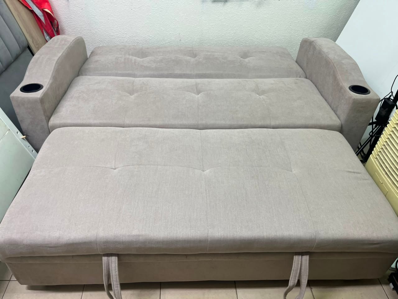 Modern Beige Convertible Sofa Bed with Cup Holders – Plush Tufted Futon with Pull-Out Storage / Sleeper Function for Apartments & Guest Rooms - Image 5