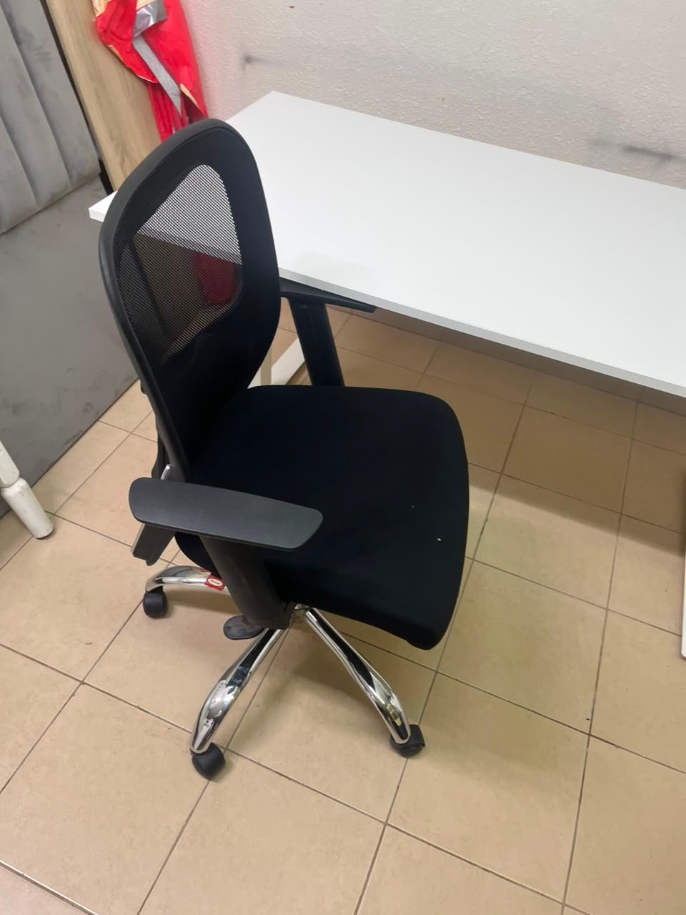 Ergonomic Black Mesh Office Chair – Adjustable Lumbar Support Dial, Flip-Up Armrests & Chrome Base - Image 5