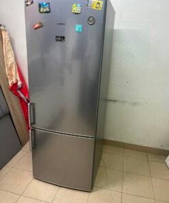 Siemens Bottom-Freezer Refrigerator – Stainless Steel Finish with Premium Vertical Handles & Spacious Storage