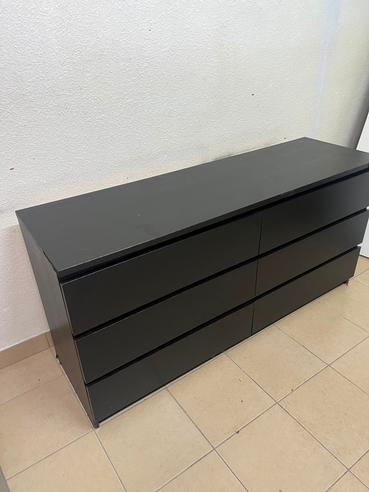 Minimalist Black 6-Drawer Dresser / Wide Chest – Handleless Design with Integrated Recessed Pulls & Low-Profile Base - Image 2