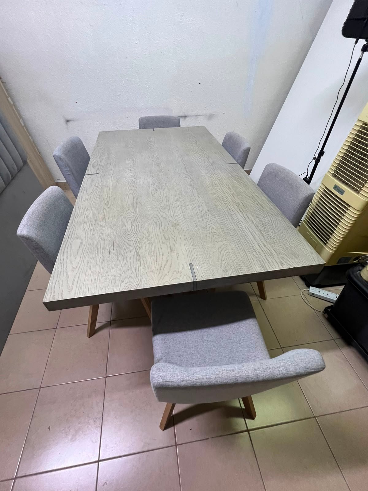 Scandinavian Light Oak Extendable Dining Table with 6 Grey Upholstered Chairs – Mid-Century Modern 7-Piece Set with Splayed Wood Legs - Image 3