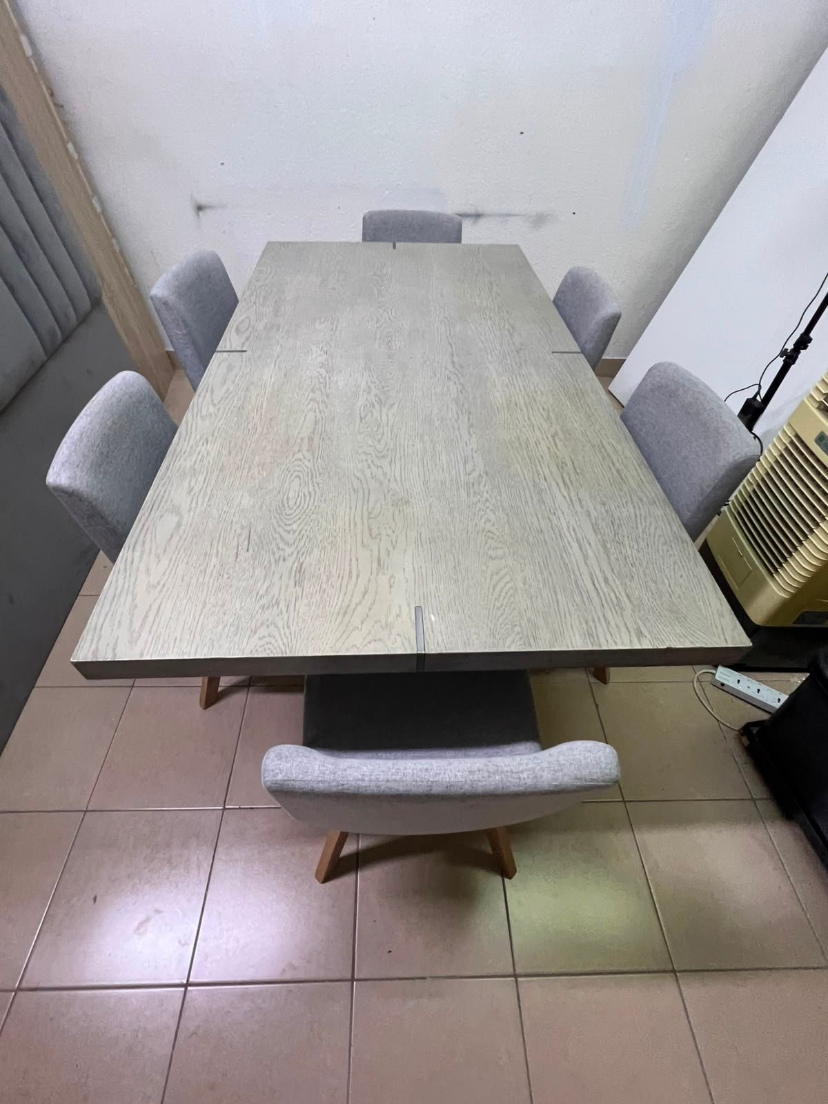 Scandinavian Light Oak Extendable Dining Table with 6 Grey Upholstered Chairs – Mid-Century Modern 7-Piece Set with Splayed Wood Legs - Image 6