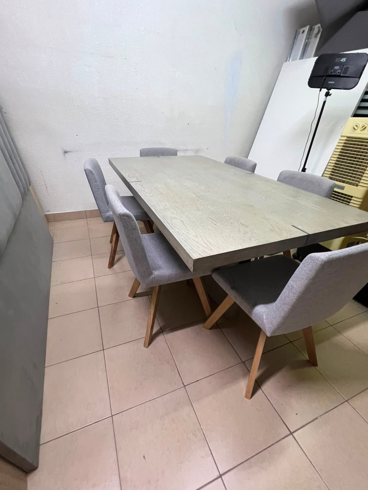 Scandinavian Light Oak Extendable Dining Table with 6 Grey Upholstered Chairs – Mid-Century Modern 7-Piece Set with Splayed Wood Legs