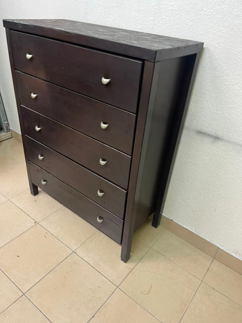 Classic Dark Espresso 5-Drawer Tall Chest / Dresser – Solid Wood Frame with Cup-Style Silver Handles & Sturdy Square Legs - Image 9