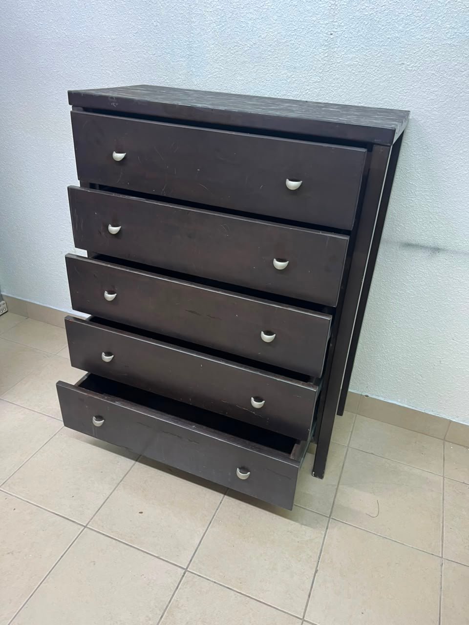 Classic Dark Espresso 5-Drawer Tall Chest / Dresser – Solid Wood Frame with Cup-Style Silver Handles & Sturdy Square Legs - Image 11