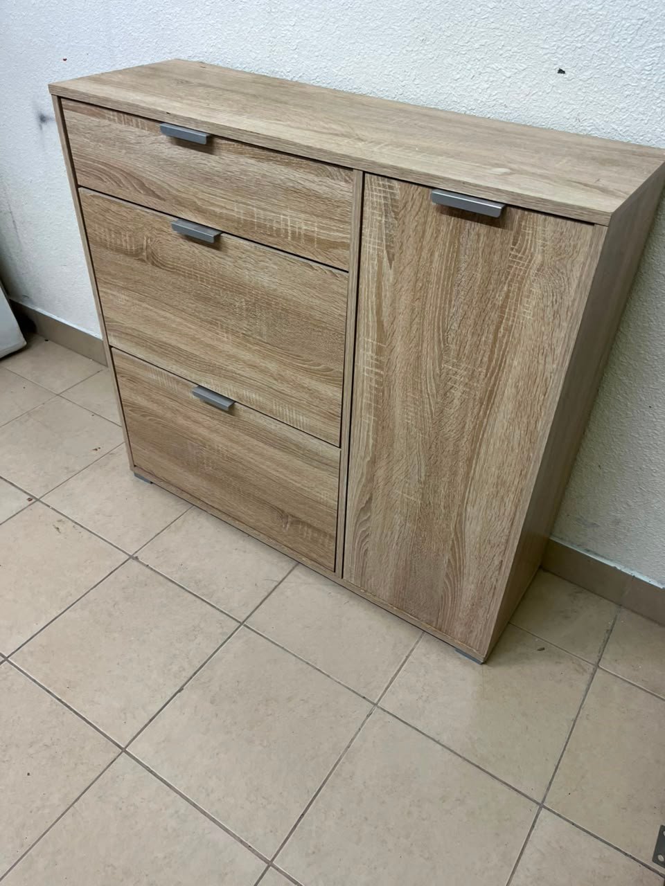 Modern Light Oak Storage Cabinet / Shoe Rack – 3-Tier Tilt-Out Drawers & Side Cabinet with Sleek Silver Handles - Image 2