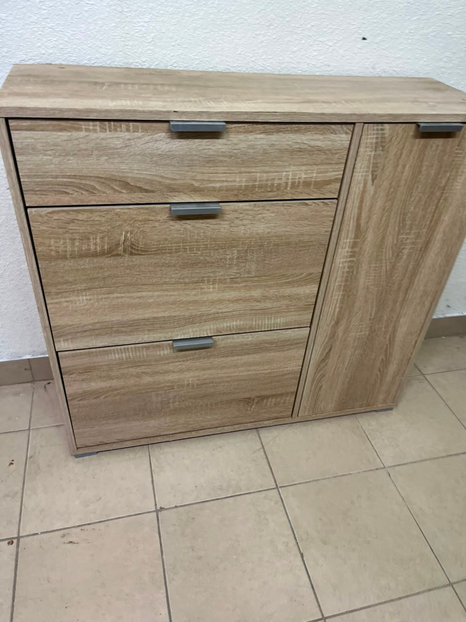 Modern Light Oak Storage Cabinet / Shoe Rack – 3-Tier Tilt-Out Drawers & Side Cabinet with Sleek Silver Handles - Image 4