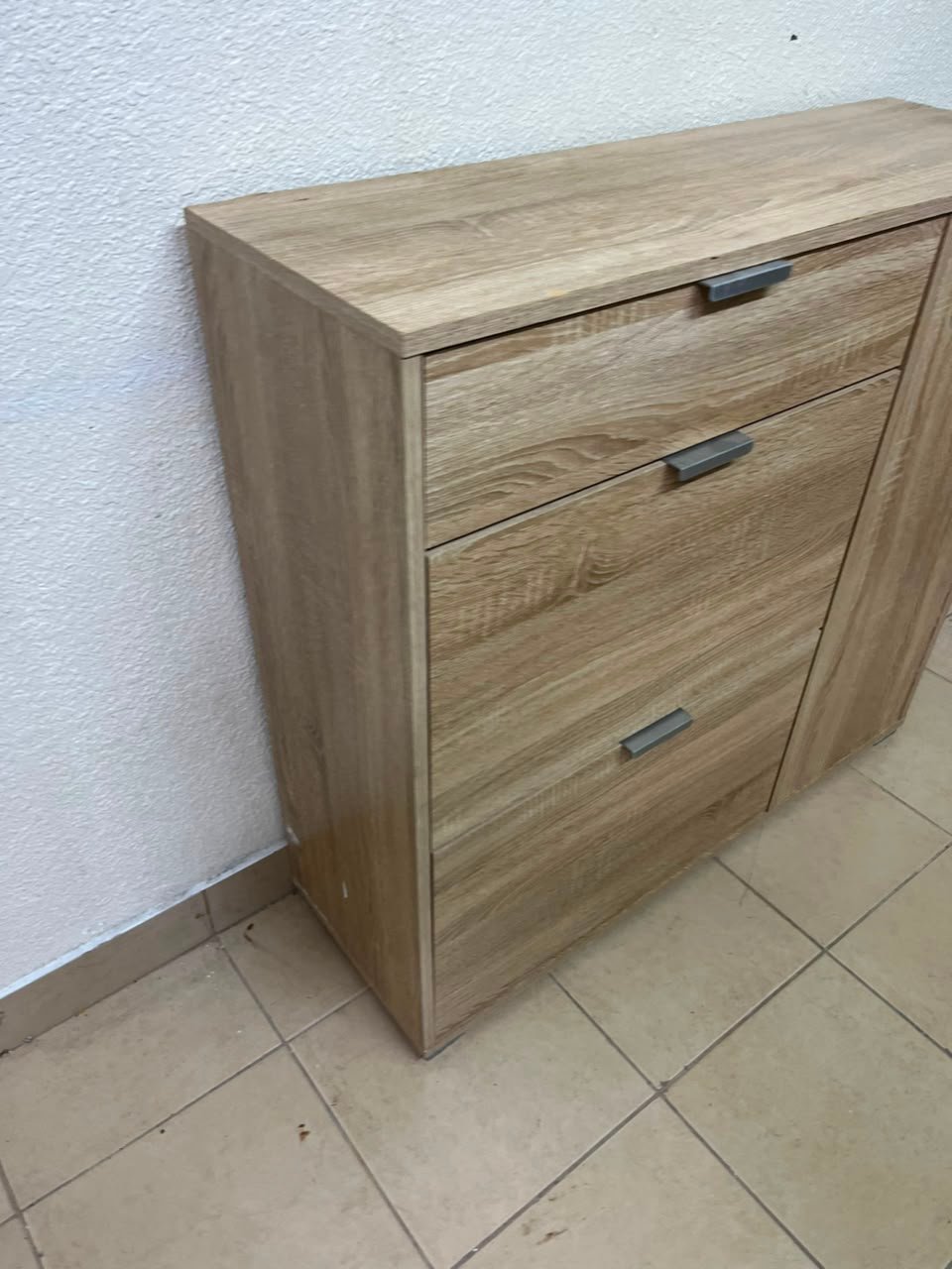 Modern Light Oak Storage Cabinet / Shoe Rack – 3-Tier Tilt-Out Drawers & Side Cabinet with Sleek Silver Handles - Image 5